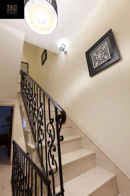Beautiful, Typical Maltese 4Br Home With Roof Top By 360 Estates Sliema