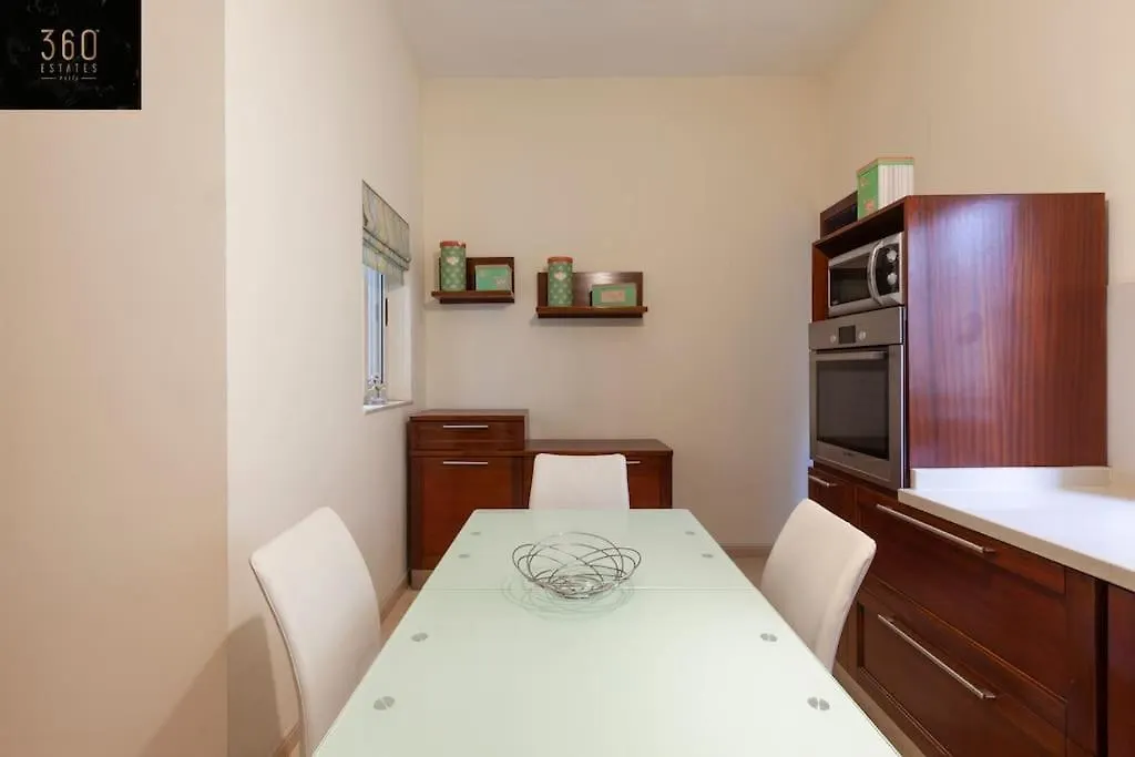 Beautiful, Typical Maltese 4Br Home With Roof Top By 360 Estates Sliema Apartment