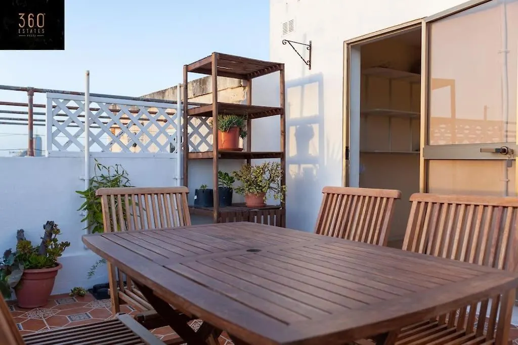 Beautiful, Typical Maltese 4Br Home With Roof Top By 360 Estates Sliema Apartment