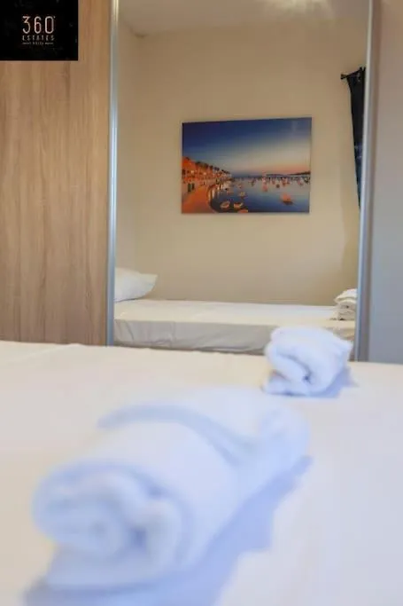 Beautiful, Typical Maltese 4Br Home With Roof Top By 360 Estates Sliema Apartment