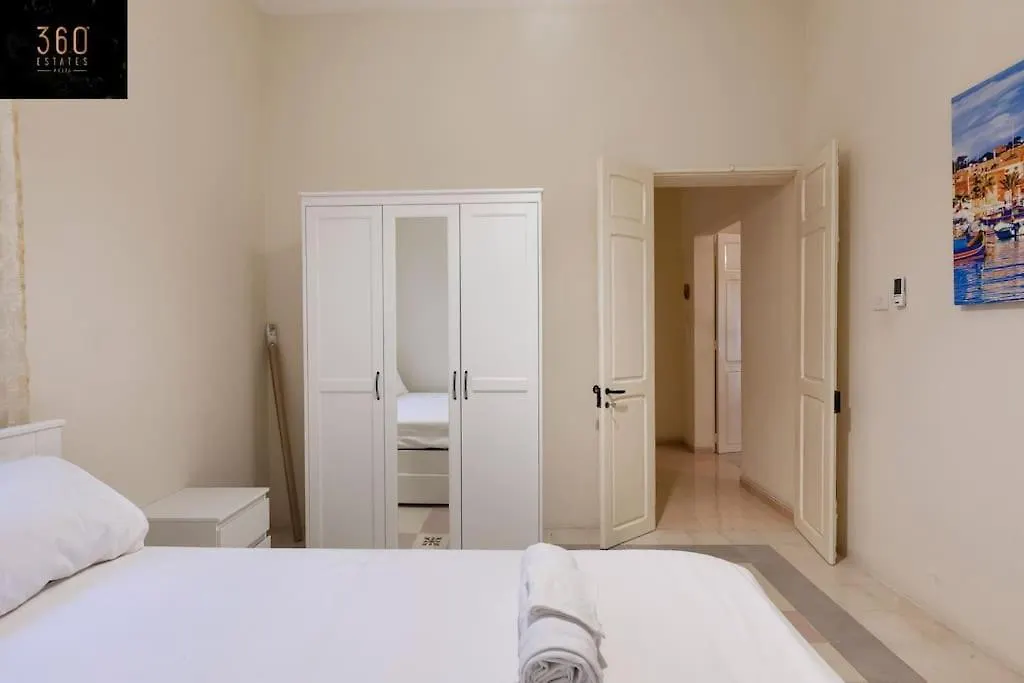 Beautiful, Typical Maltese 4Br Home With Roof Top By 360 Estates Sliema